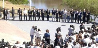 El presidente Mauricio Macri y gobernadores del NOA - NEA durante el acto de lanzamiento