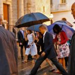 El presidente Barack Obama, viaja junto a su esposa y sus hijas.