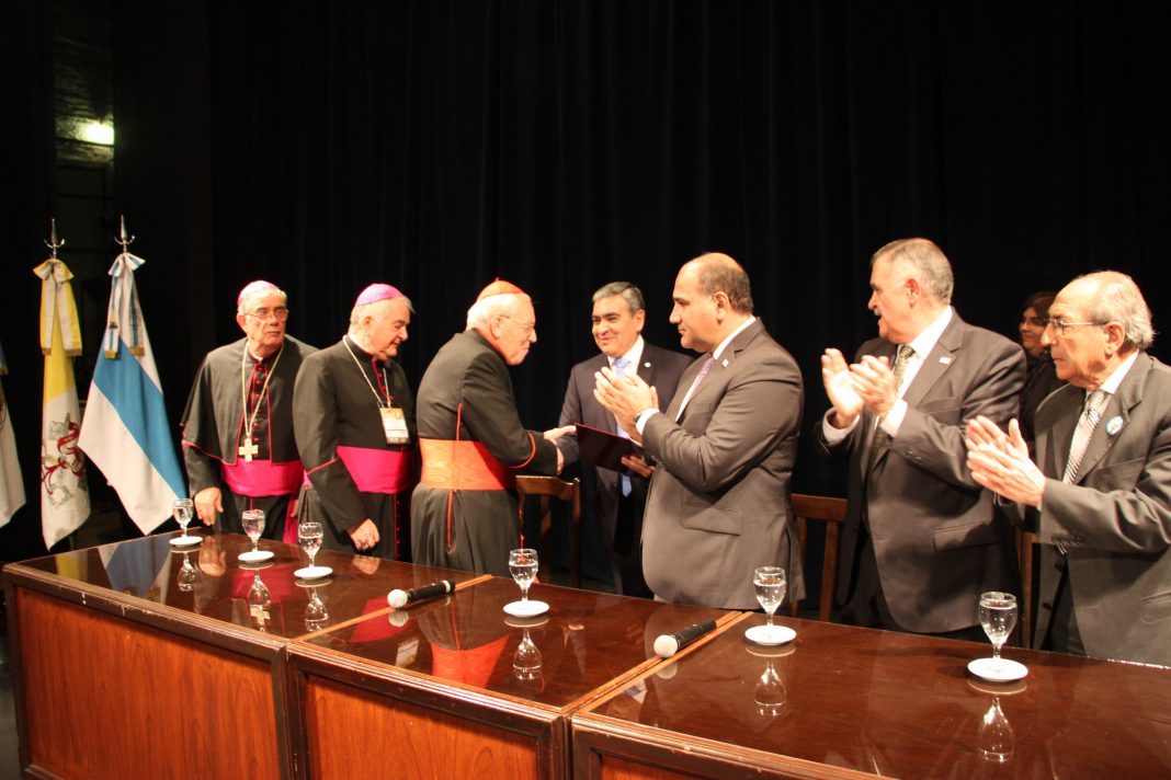 Alfaro en acto oficial apertura de Congreso Eucarístico