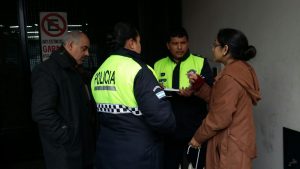 Fabiola Álvarez, la docente agredida, narra lo sucedido a policías