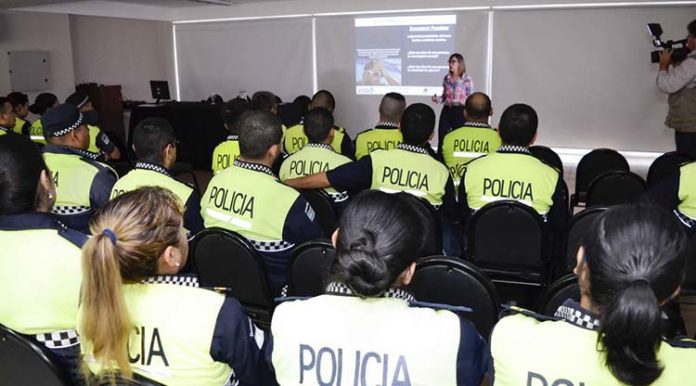 Policías